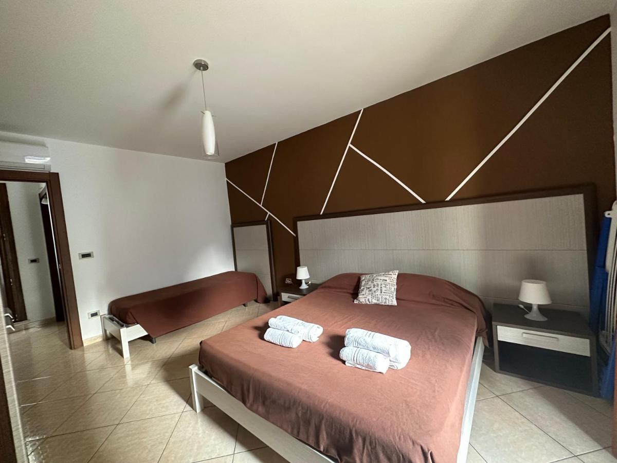 La Maddalena Bed & Breakfast อาโวลา ภายนอก รูปภาพ
