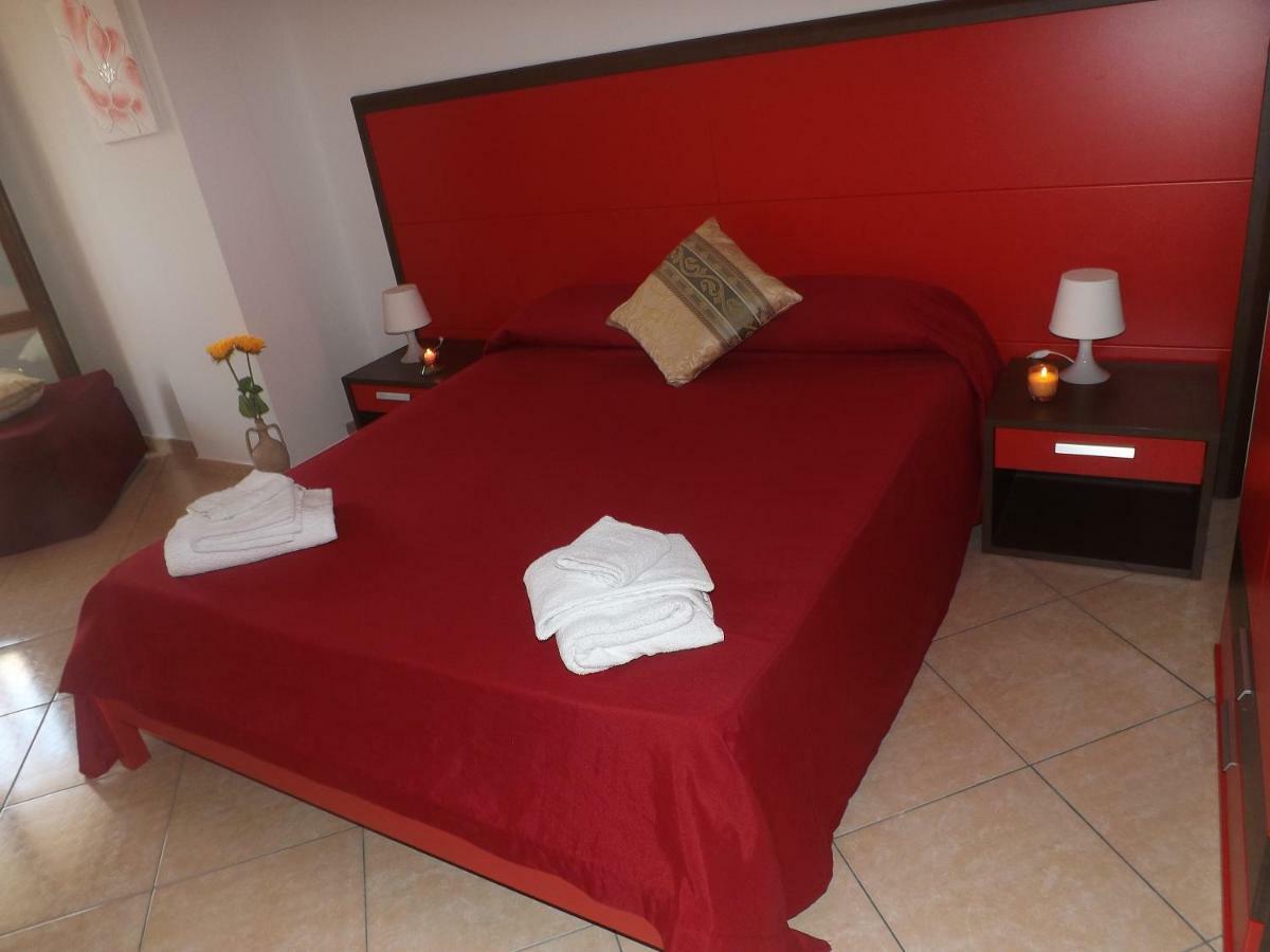 La Maddalena Bed & Breakfast อาโวลา ภายนอก รูปภาพ
